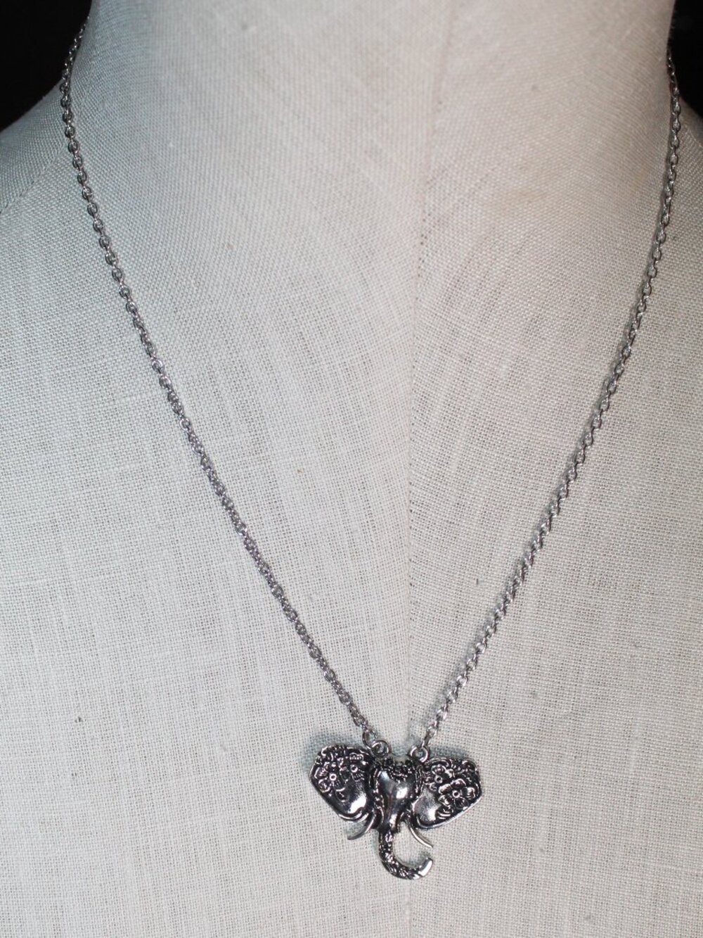 Elephant Head Pendant Necklace Silver Tone Adjustable 20" Chain